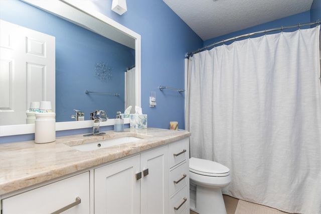 3134 SW Prairie View Road, Ankeny, IA 50023