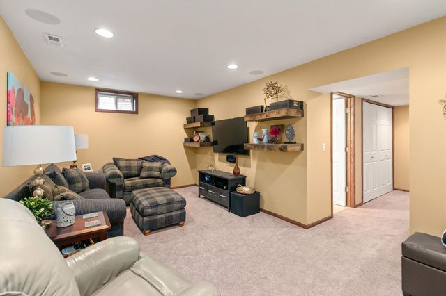 3134 SW Prairie View Road, Ankeny, IA 50023