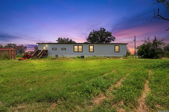 670 Nickerson Farms Rd, Seguin, TX 78155