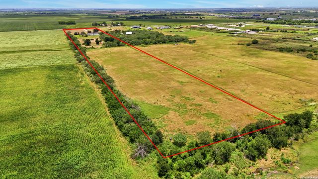 670 Nickerson Farms Rd, Seguin, TX 78155