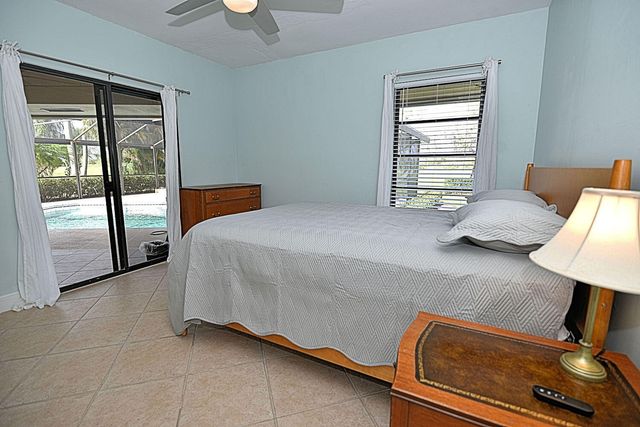 19 Dunbar Road, Palm Beach Gardens, FL 33418