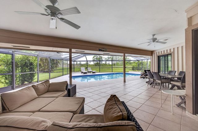 19 Dunbar Road, Palm Beach Gardens, FL 33418