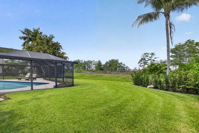19 Dunbar Road, Palm Beach Gardens, FL 33418