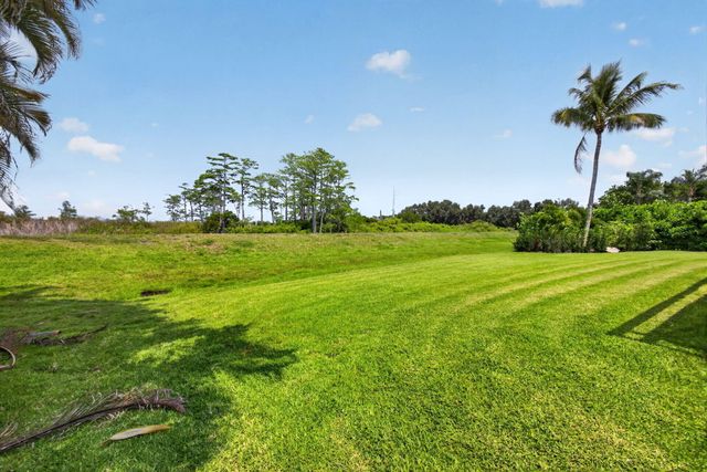 19 Dunbar Road, Palm Beach Gardens, FL 33418