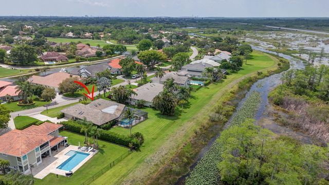 19 Dunbar Road, Palm Beach Gardens, FL 33418