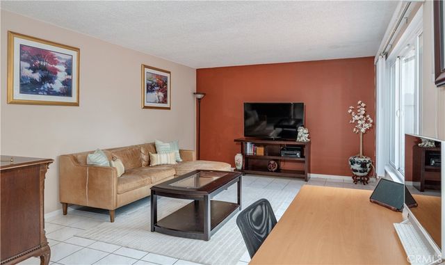 13875 La Jolla Plaza, Garden Grove, CA 92844