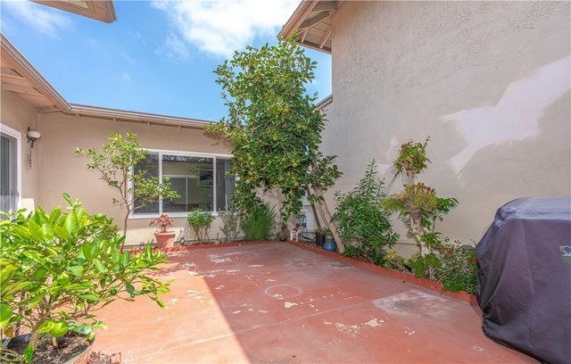 13875 La Jolla Plaza, Garden Grove, CA 92844