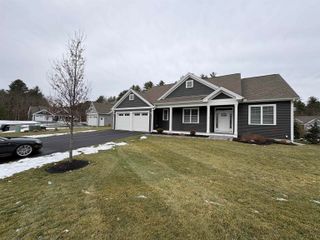 3 Testament Circle # 11, Nashua, NH 03062