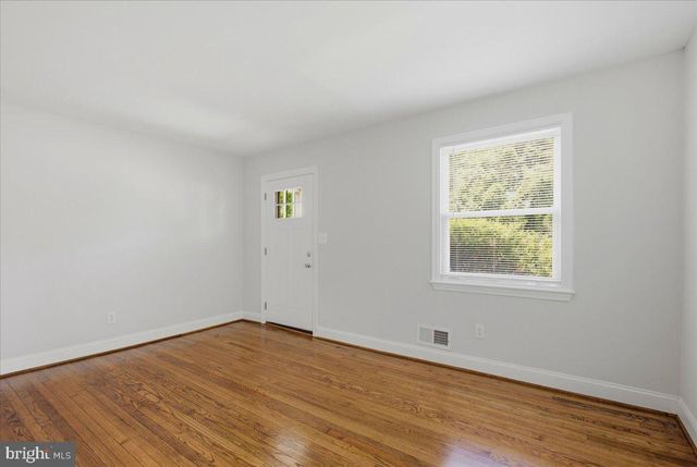 5715 BUGLER ST, Capitol Heights, MD 20743
