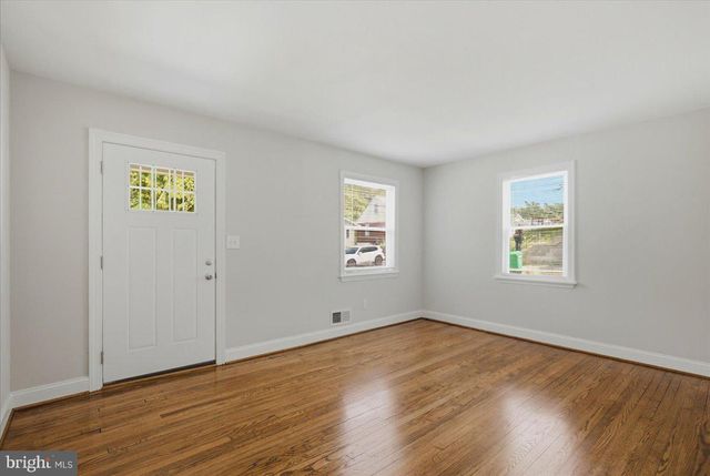 5715 BUGLER ST, Capitol Heights, MD 20743