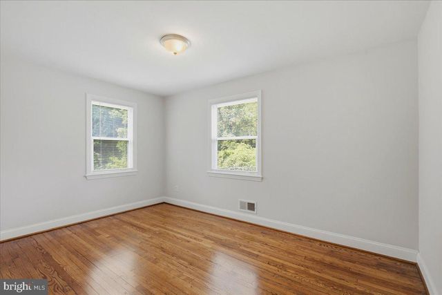 5715 BUGLER ST, Capitol Heights, MD 20743