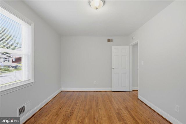 5715 BUGLER ST, Capitol Heights, MD 20743