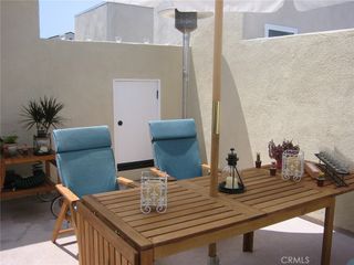 10623 Moorpark Street 1, Toluca Lake, CA 91602