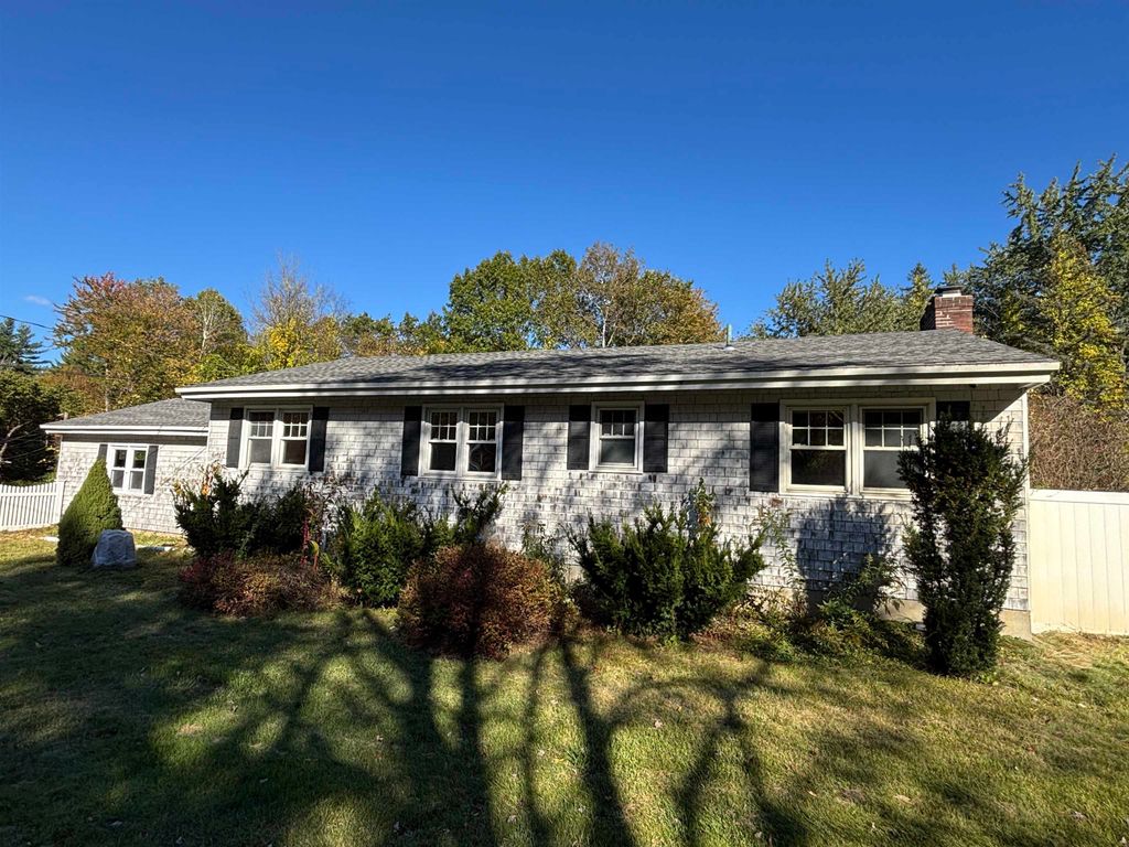2 Lincoln Drive, Bow, NH 03304