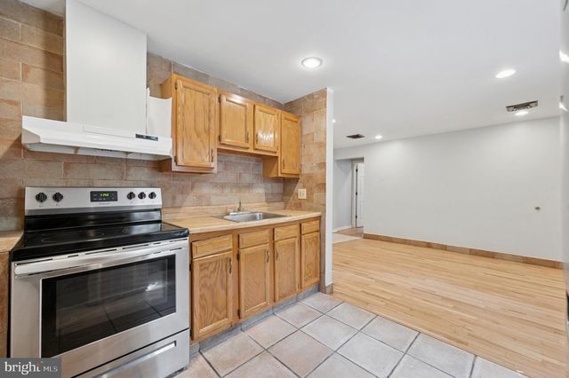 1183 S 13TH ST, Philadelphia, PA 19147