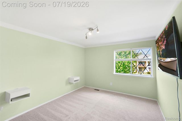 29257 Hayes Road 7, Warren, MI 48088