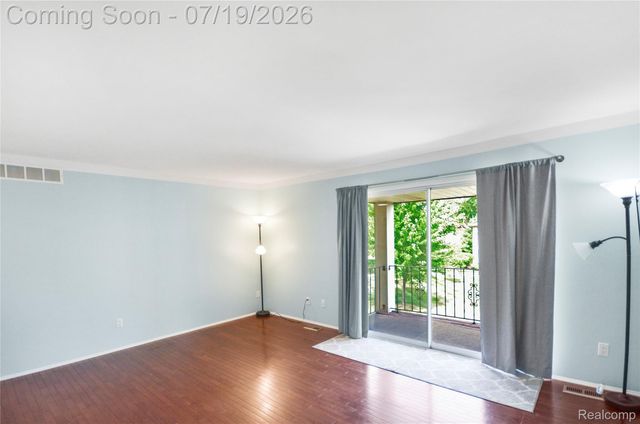 29257 Hayes Road 7, Warren, MI 48088