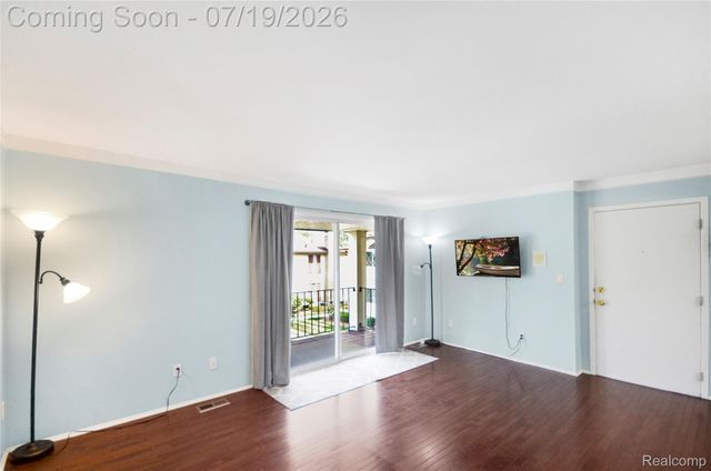 29257 Hayes Road 7, Warren, MI 48088