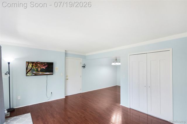 29257 Hayes Road 7, Warren, MI 48088
