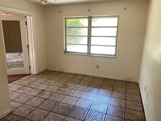 2404 Holiday Court, Fort Pierce, FL 34982