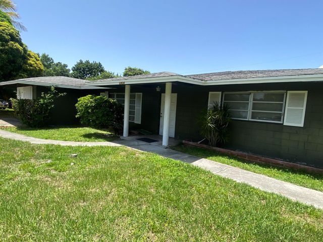 2404 Holiday Court, Fort Pierce, FL 34982