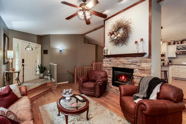 2001 Timber Lake Road, Oregon, WI 53575