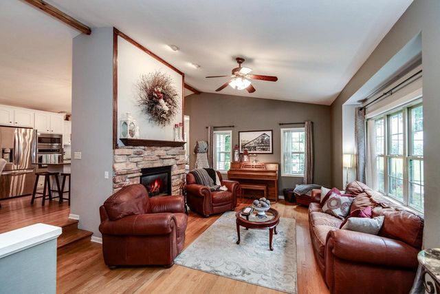 2001 Timber Lake Road, Oregon, WI 53575