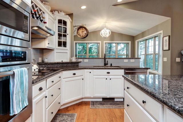 2001 Timber Lake Road, Oregon, WI 53575