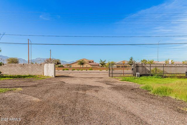 11821 S 51st Avenue, Laveen, AZ 85339
