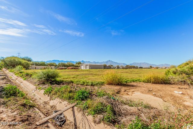 11821 S 51st Avenue, Laveen, AZ 85339