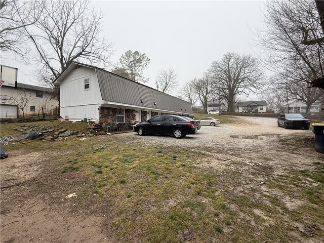 705 N Rowland Street, Harrison, AR 72601