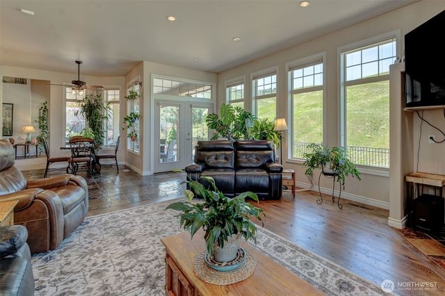 2062 Maiden Lane, Wenatchee, WA 98801