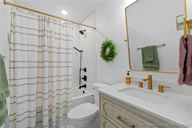 8215 Salem Church Road, Charlestown, IN 47111