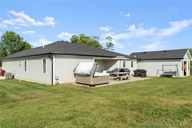 8215 Salem Church Road, Charlestown, IN 47111