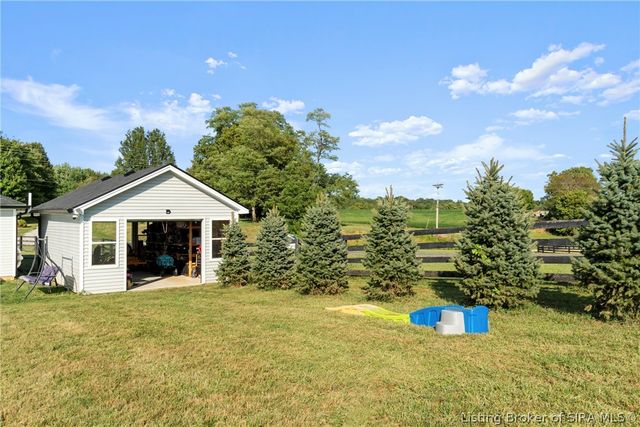 8215 Salem Church Road, Charlestown, IN 47111