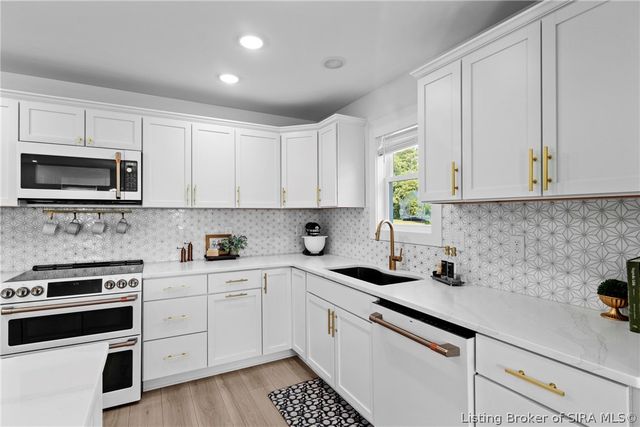 8215 Salem Church Road, Charlestown, IN 47111