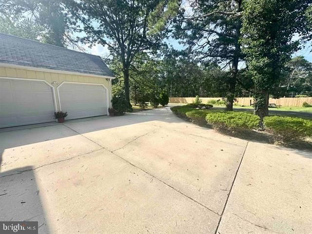 814 BERRYWOOD LN, Absecon, NJ 08205