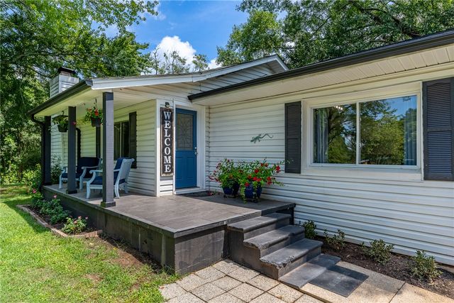 203 Muller Road, Walhalla, SC 29691