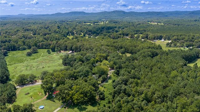 203 Muller Road, Walhalla, SC 29691