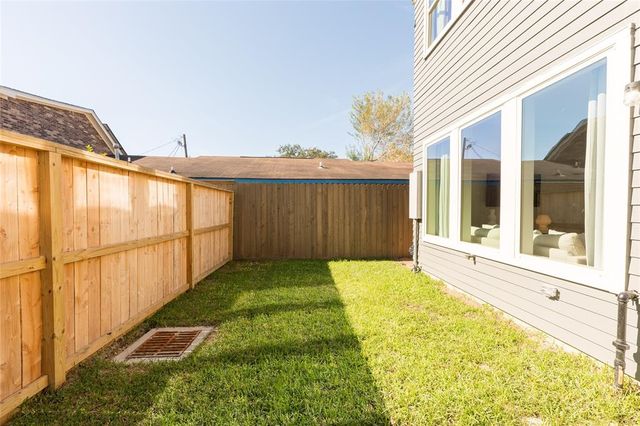 3418 Mansfield Boulevard, Houston, TX 77091