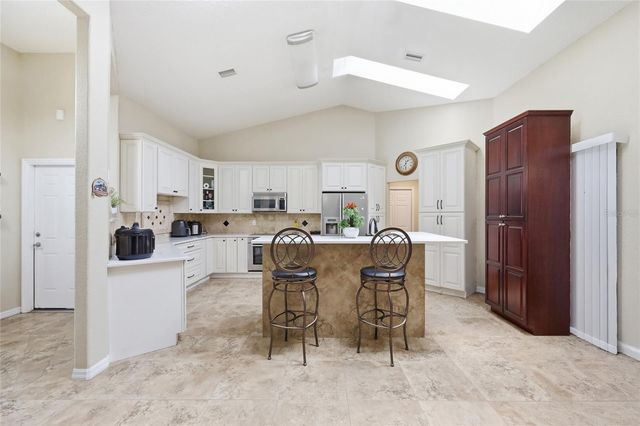 5956 W GREEN ACRES STREET, Homosassa, FL 34446