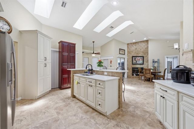 5956 W GREEN ACRES STREET, Homosassa, FL 34446
