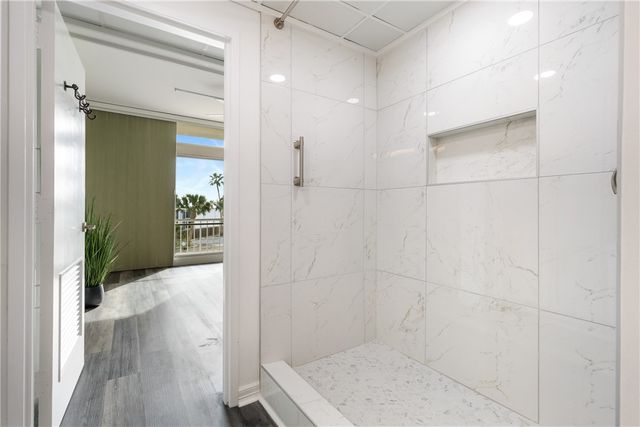 4600 Ocean Dr 201A, Corpus Christi, TX 78412