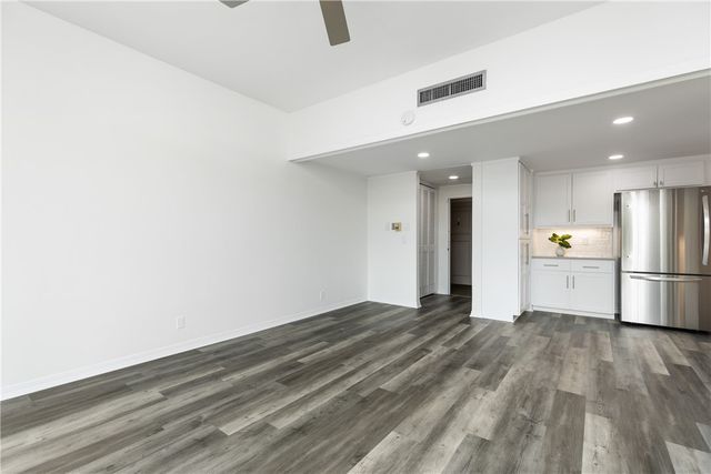 4600 Ocean Dr 201A, Corpus Christi, TX 78412