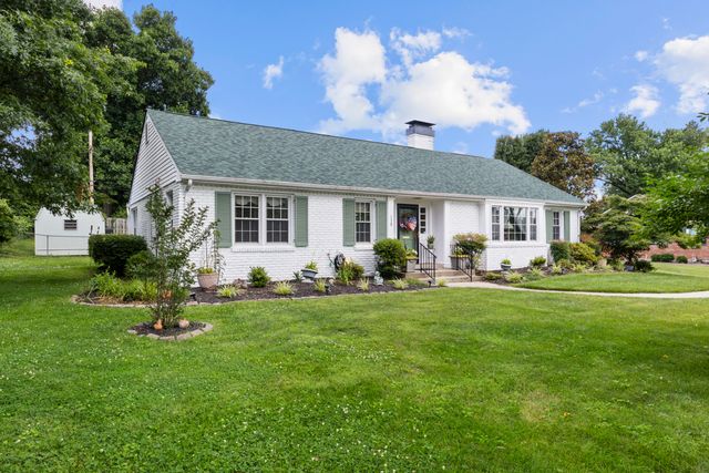 138 Country Lane, Frankfort, KY 40601