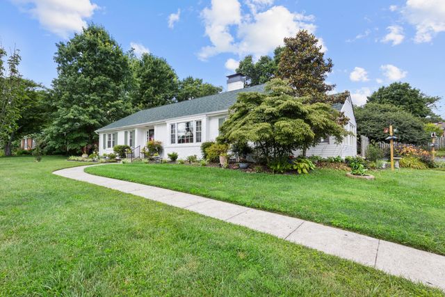 138 Country Lane, Frankfort, KY 40601