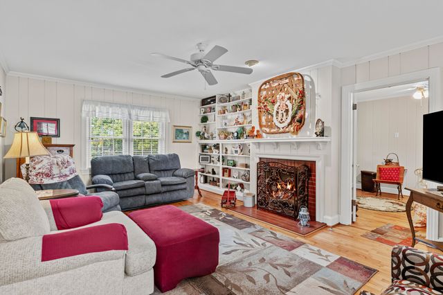 138 Country Lane, Frankfort, KY 40601