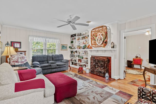 138 Country Lane, Frankfort, KY 40601