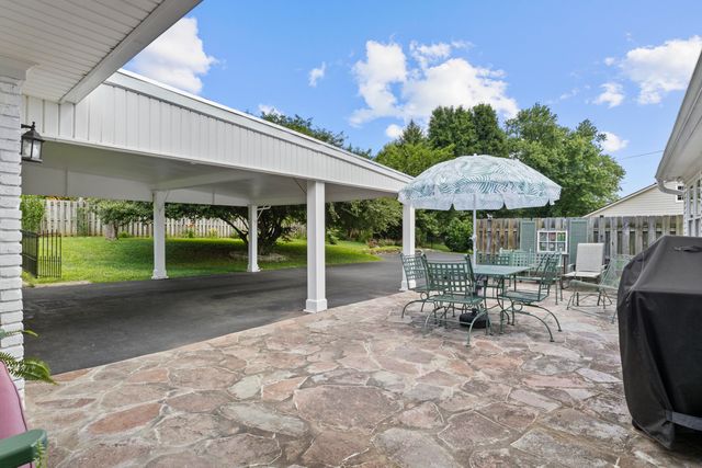 138 Country Lane, Frankfort, KY 40601