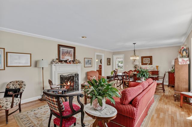 138 Country Lane, Frankfort, KY 40601